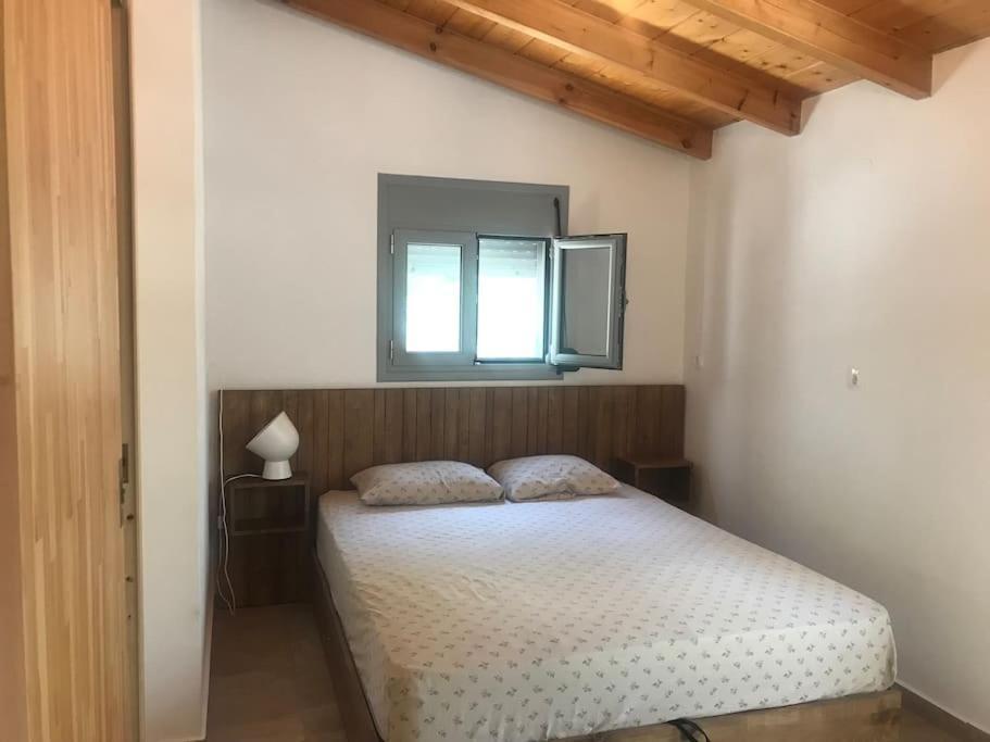 Πέτρινη Κατοικία Στην Αίγινα - Stone House In Aigina Khloi Eksteriør bilde